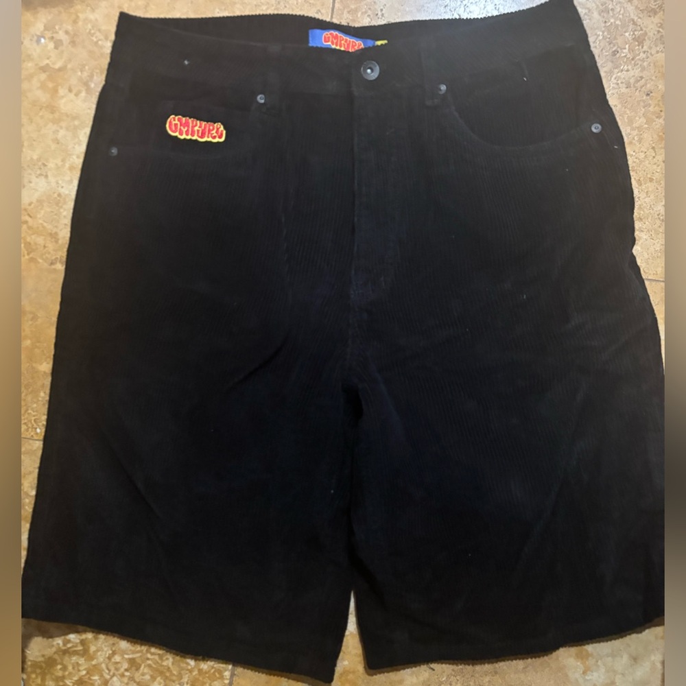 EMPYRE Black corduroy Short pants.  Men Size 32